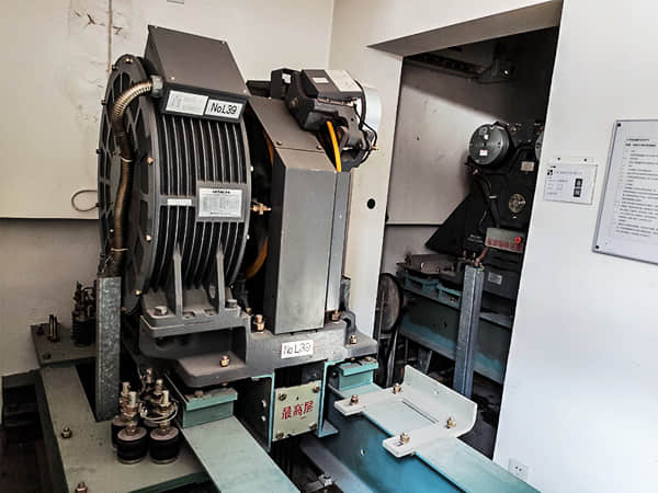 《杭州市物業(yè)管理?xiàng)l例》高層電梯噪音治理，如何使用維修基金？