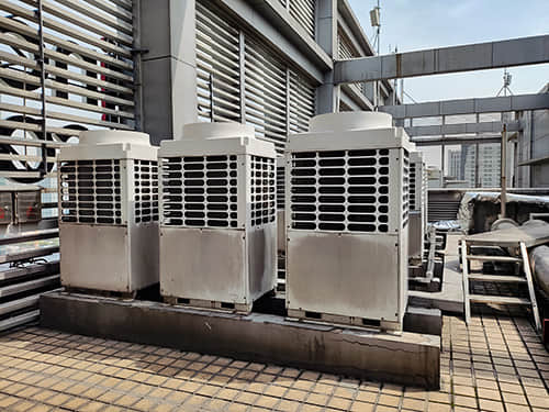 屋頂空調(diào)機組震動噪聲大，不切管道不抬設備方案這樣做！